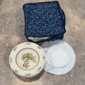 Floral Porcelain Dinnerware Set with Storage Bag